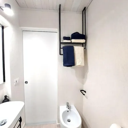 Petite Deva - Loft With Balcony Apartment