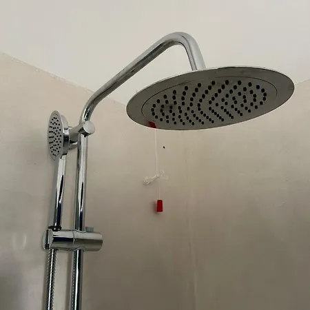 דירה Petite Deva - Loft With Balcony