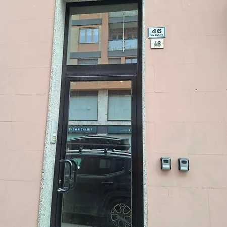 דירה Petite Deva - Loft With Balcony קליארי